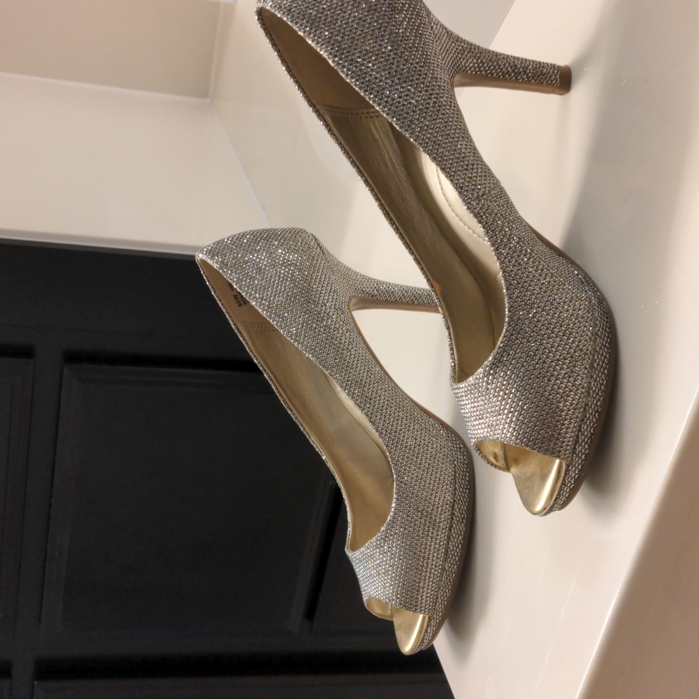 Bandolino pumps - Picture 4 of 5